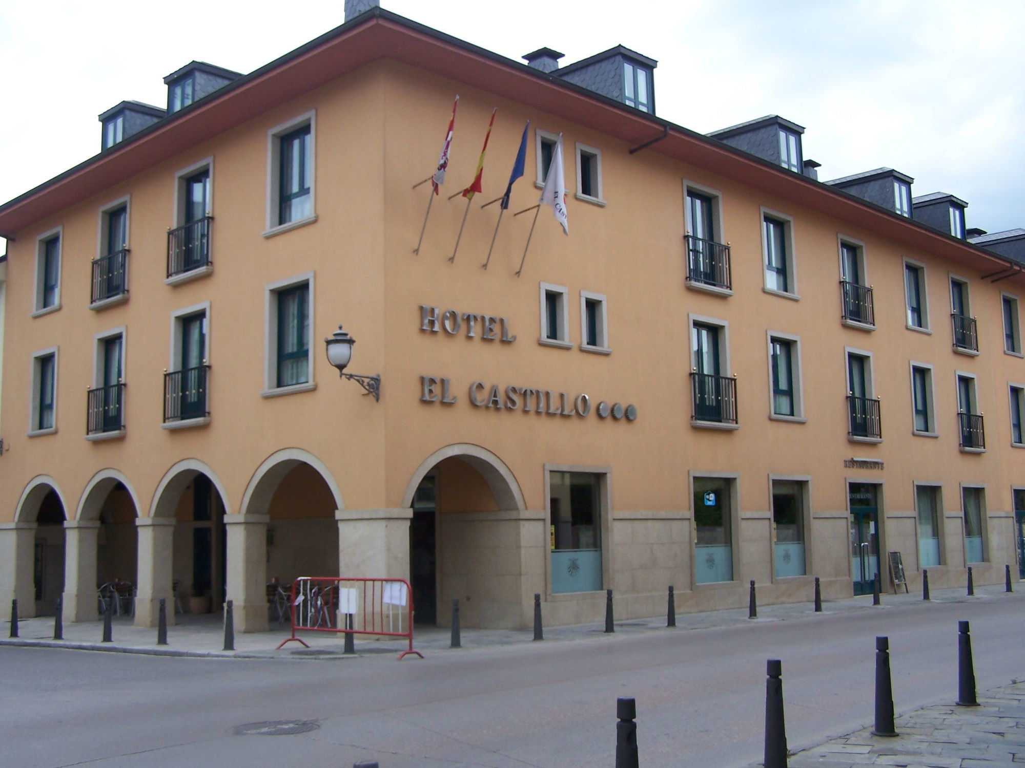 Hotel El Castillo Ponferrada Εξωτερικό φωτογραφία